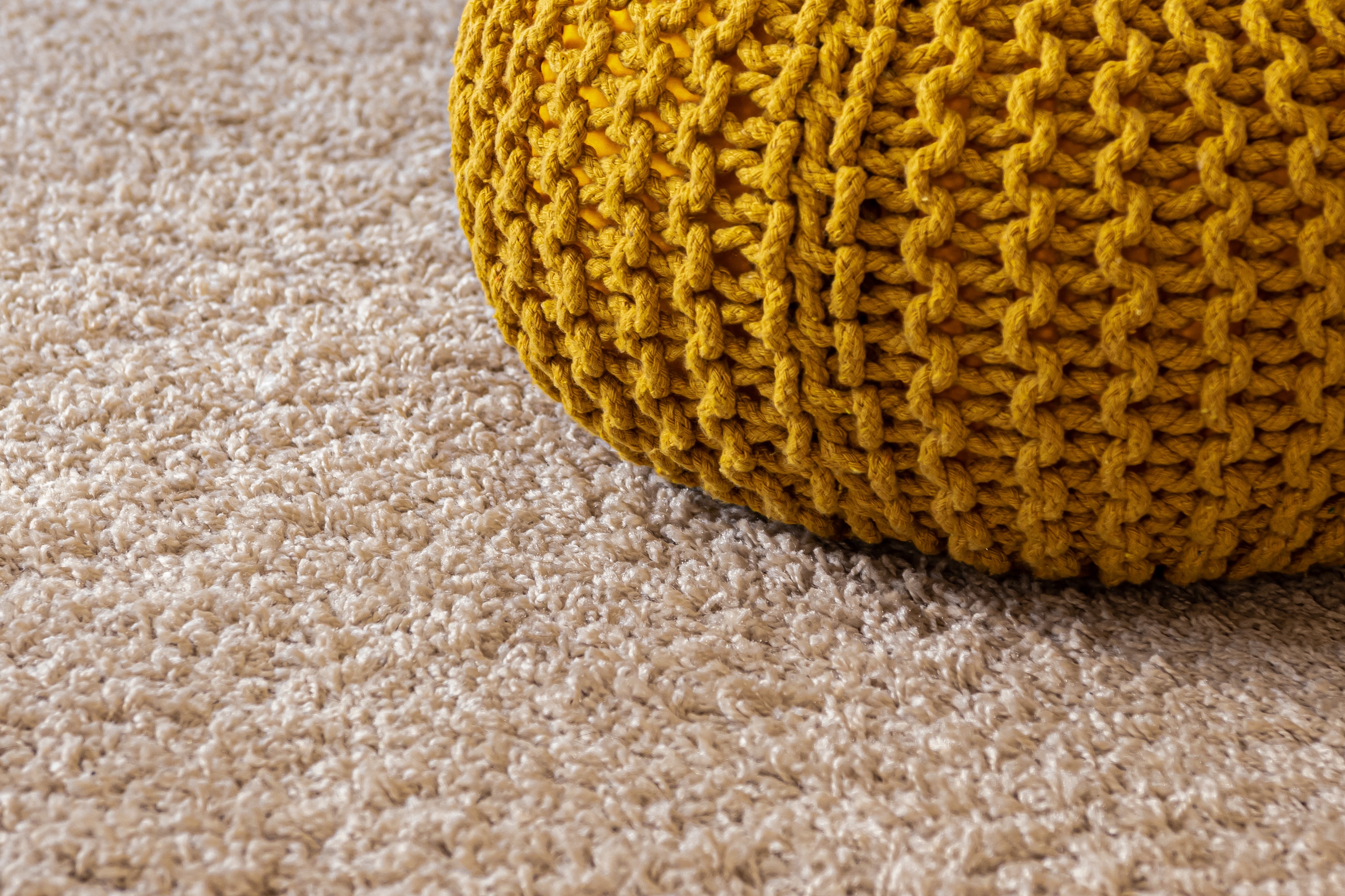 Close_up_of_carpet_and_knitted_object.jpg